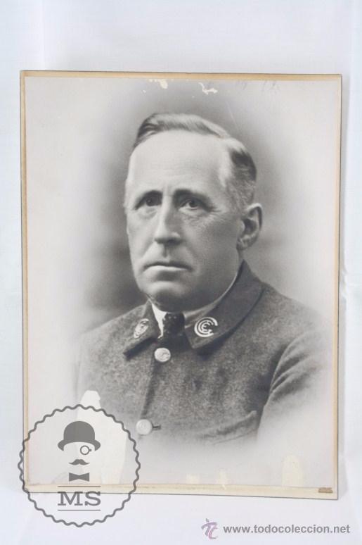 Fotograf&iacute;a antigua: Antigua Fotograf&iacute;a de Retrato - Empleado de Catalana de Gas y Electricidad - Medidas 25 x 19 Cm
