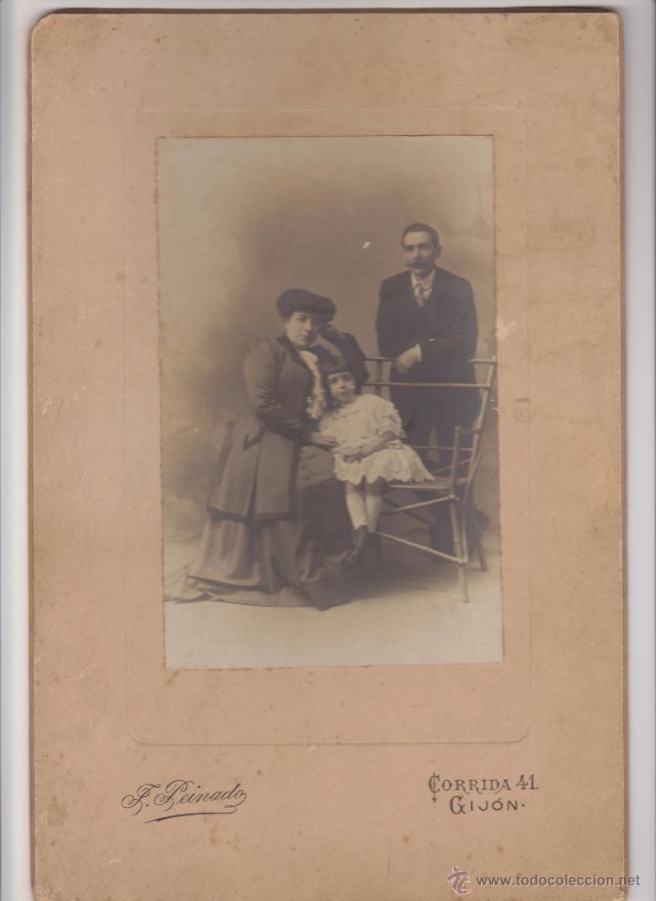 Antique Photography: FOTOGRAFIA DE UNA FAMILIA DE 1911 (FOTO FOTOGRAFO PEINADO, GIJON)