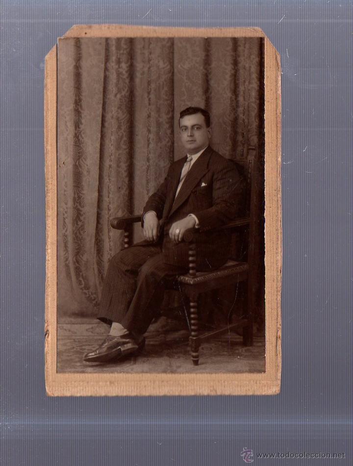 Antique Photography: ANTIGUA FOTOGRAFIA DE ESTUDIO. SE&Ntilde;OR SENTADO. FOTO ELADIO. MALAGA. 15 X 9CM