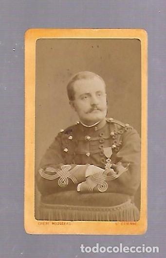 Fotograf&iacute;a antigua: ANTIGUA FOTOGRAFIA DE ESTUDIO DE UN MILITAR?. PHOTO CHERI ROUSSEAU, LOIRE. 6 X 10CM. PERFECTO ESTADO