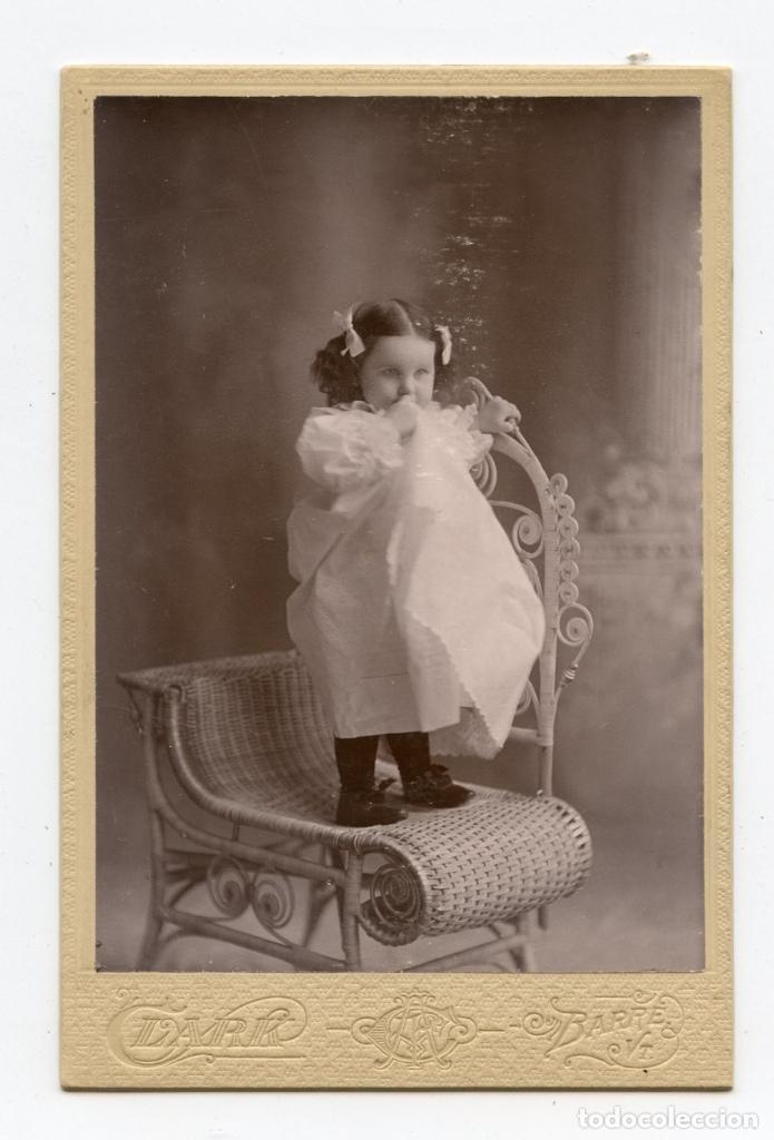 Fotografia antica: Retrato de ni&ntilde;a. Merle F. Lockwood.  Lark, Barre Vt.  Medidas: 11 x 16,5 cm
