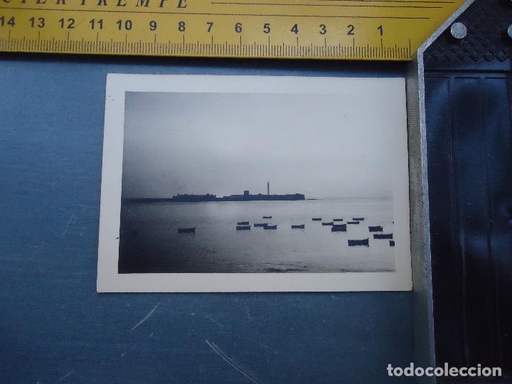 Alte Fotografie: antigua fotografia cadiz vista del castillo desde la playa de la caleta