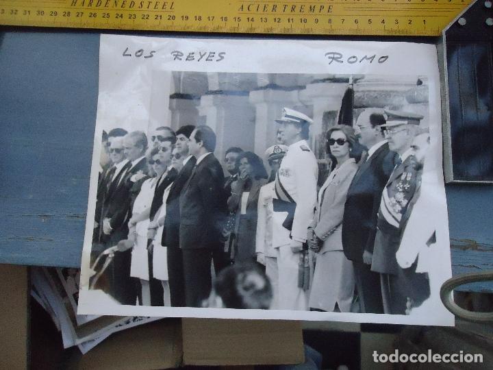 Fotografia antiga: antigua fotografia cadiz visita del rey juan carlos  y do&ntilde;a sofia reyes de espa&ntilde;  25 x 20