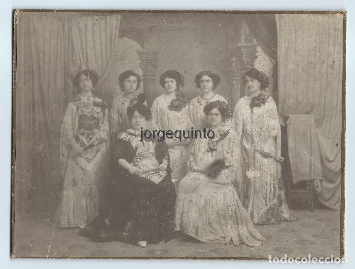 Fotograf&iacute;a antigua: RETRATO DE ESTUDIO. GRUPO DE CARTAGENERAS. FOT&Oacute;GRAFO DESCONOCIDO. PRINCIPIOS DEL SIGLO XX.