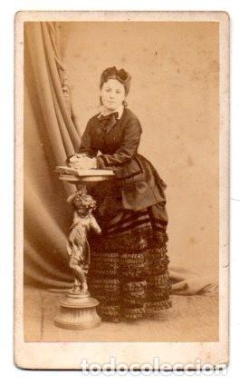 Antique Photography: ANTIGUA FOTOGRAFIA ,ALBUMINA ,MUJER CON TRAJE Y LIBRO,PROVOST PHOTOGRAPHES, 11 X 7 CM.