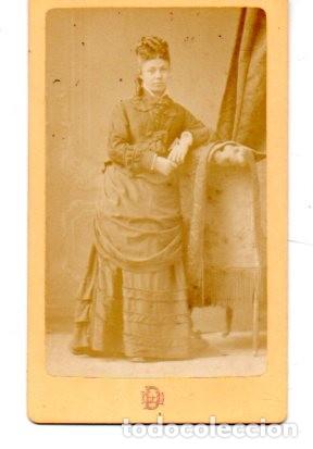 Antique Photography: ANTIGUA FOTOGRAFIA ,ALBUMINA ,MUJER CON TRAJE,E.DELON ,TOULOUSE, 11 X 7 CM.