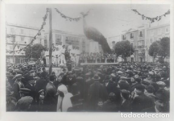Fotograf&iacute;a antigua: FOTO. REPRODUCCI&Oacute;N. CARNAVAL DE CADIZ, EL PAVO REAL (PLAZA SAN ANTONIO) 1927. A-C-1874,2