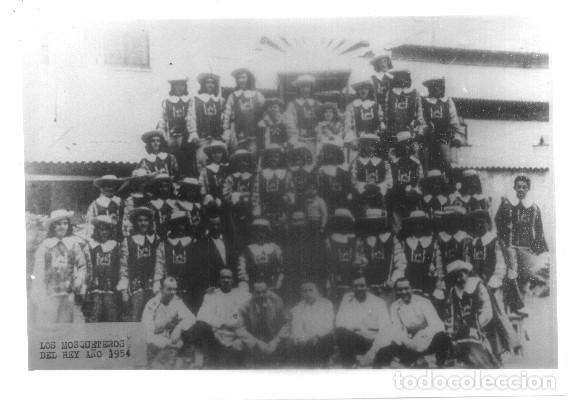 Fotograf&iacute;a antigua: FOTO. REPRODUCCI&Oacute;N. CARNAVAL DE CADIZ. CORO LOS MOSQUETEROS DEL REY 1954.  A-C-1881