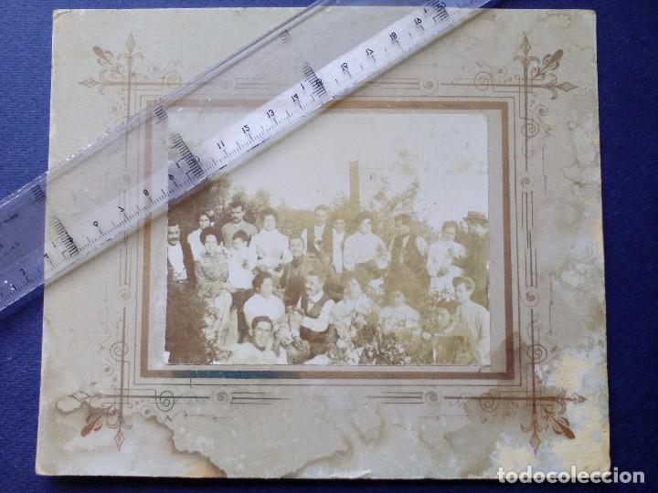 Fotografia antiga: antigua foto - principios siglo XX - grupo en el campo 19 x 16  c.m. - carton duro -