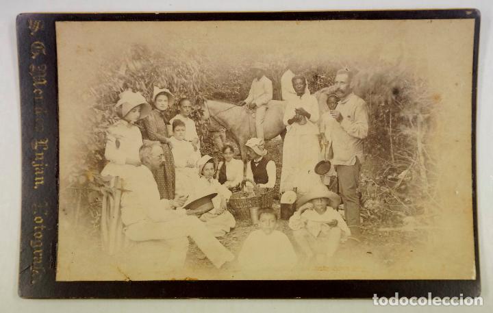 Antique Photography: retrato de grupo, fotogr&aacute;fo: mendez lujan, cuba probablemente. 12,5x20,5 cm. 1870's.