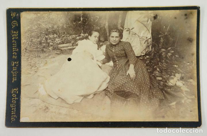 Fotografia antica: retrato de grupo, fotogr&aacute;fo: mendez lujan, cuba probablemente. 12,5x20,5 cm. 1870's.