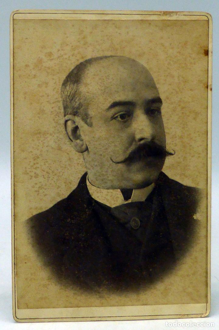 Antique Photography: Fotograf&iacute;a alb&uacute;mina retrato caballero hecho en casa C&aacute;diz hacia 1890