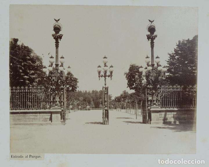 Fotografia antica: Fotograf&iacute;a Entrada al parque de la Ciutadella Barcela siglo XIX