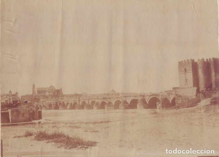 Fotografia antica: Fotograf&iacute;a en alb&uacute;mina de C&oacute;rdoba: Puente Romano (Siglo XIX- c.1880)