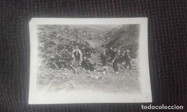 Antique Photography: FOTOGRAFIA ANTIGUA. CAZADORES EN LA MONTA&Ntilde;A. A&Ntilde;OS 20-30.