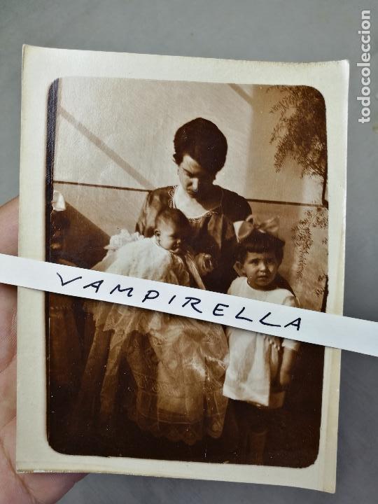 Alte Fotografie: FOTOGRAFIA ARTISTICA FAMILIAR NI&Ntilde;AS --GEMELAS .12 X 9.- ALBUMINA SIN CARTON
