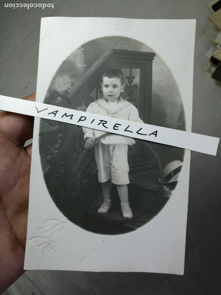 Fotografia antica: FOTOGRAFIA ESTUDIO POSADO NI&Ntilde;O ARO JUGUETE-- TARJETA POSTAL..ROCA FOTOGRAFO