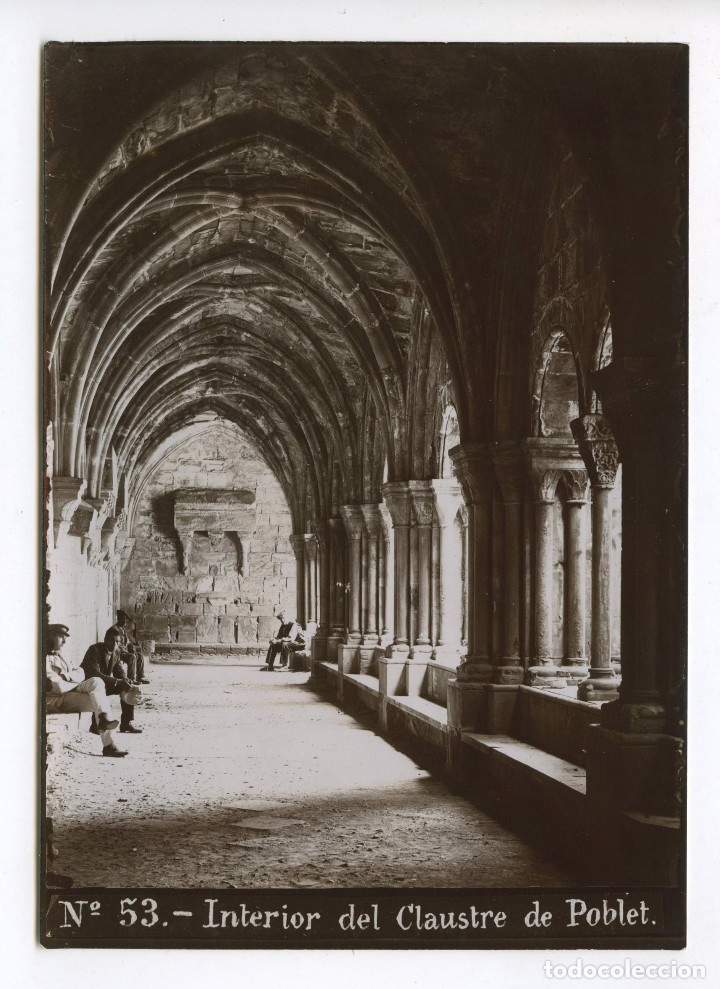 Antique Photography: N&ordm;53. INTERIOR DEL CLAUSTRE DE POBLET. 1900 aprox. 13X18 CM.