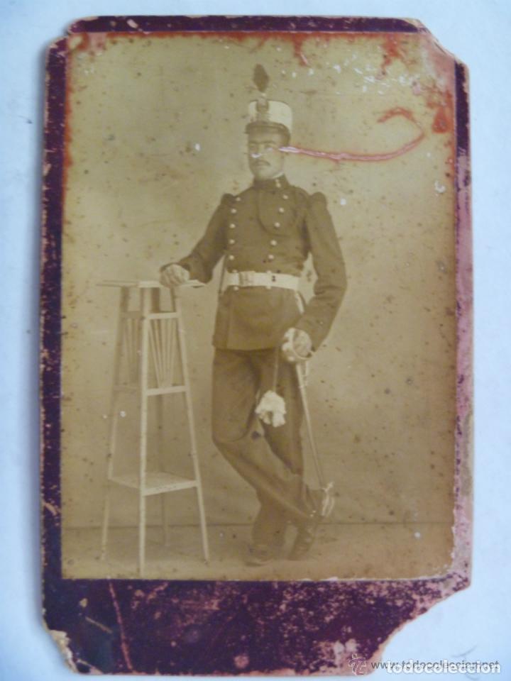 Fotograf&iacute;a antigua: FOTO DE ESTUDIO DE MILITAR DE ARTILLERIA MONTADA, CON ROS, FORRAJERA Y SABLE, SIGLO XIX