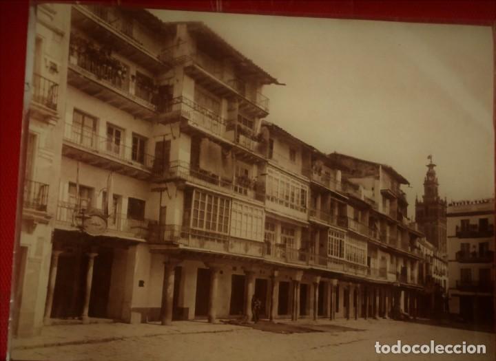 Antique Photography: Fotograf&iacute;a alb&uacute;mina Plaza de San Francisco con su Casa de Socorro. 27,50 x 21,50 cm buen contraste