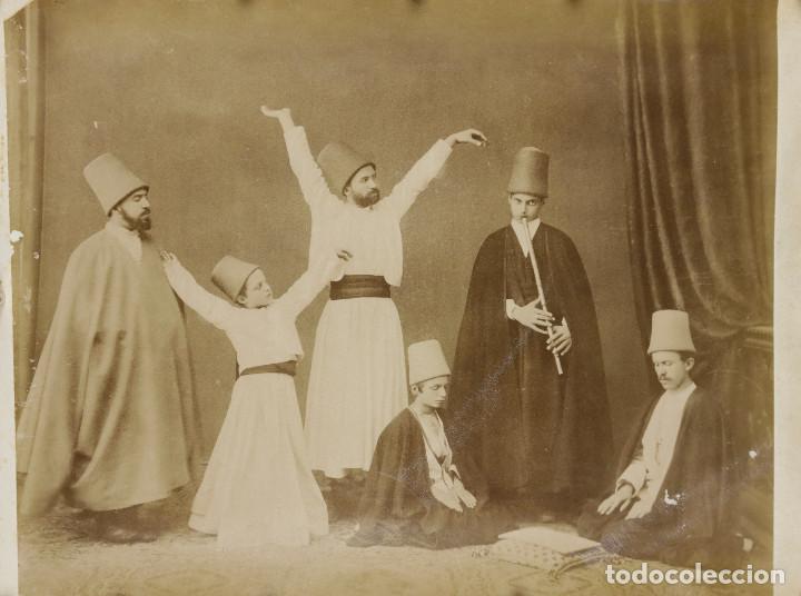 Antique Photography: retrato de grupo, norte de &Aacute;frica o Anatolia posiblemente. 1880 aprox. Alb&uacute;mina 21,5x27 cm.