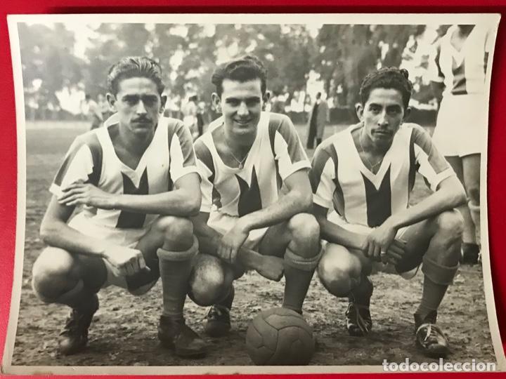 Fotografia antica: Fotograf&iacute;a futbolistas emigrantes de Panes (Asturias) - Partido de F&uacute;tbol - Chile, A&ntilde;o 1949