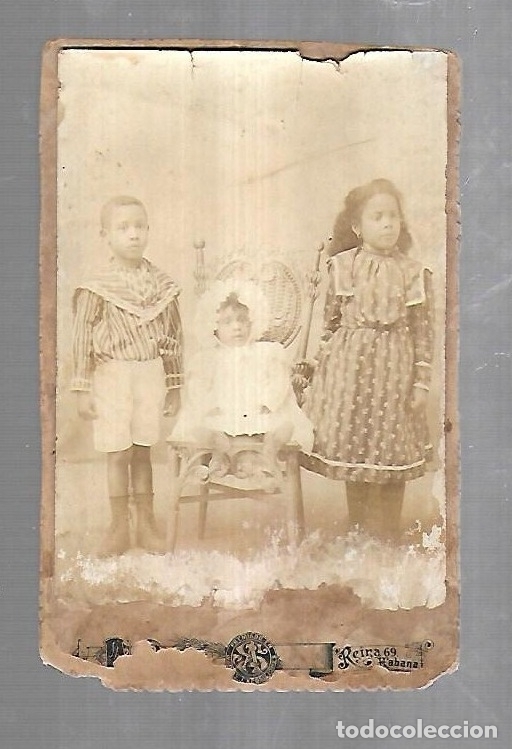 Fotografia antica: ANTIGUA FOTOGRAFIA DE ESTUDIO DE NI&Ntilde;OS CUBANOS. 10 X 16CM.