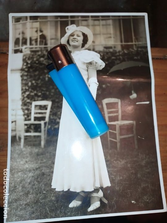 Alte Fotografie: THE NEW YORK TIMES PARIS SE&Ntilde;ORITA DAMA FRANC&Eacute;S ESCRITO PROHIBIDA SU REPRODUCCI&Oacute;N WIDE WORLD PHOTOS