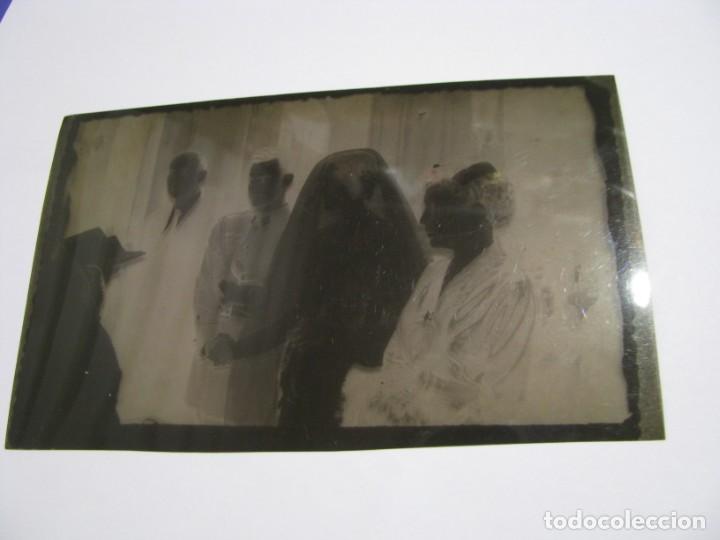Fotograf&iacute;a antigua: NEGATIVO DE UNA BODA EN IGLESIA. MILITAR, EJERCITO DE AIRE. 13,5X8,5 CM.
