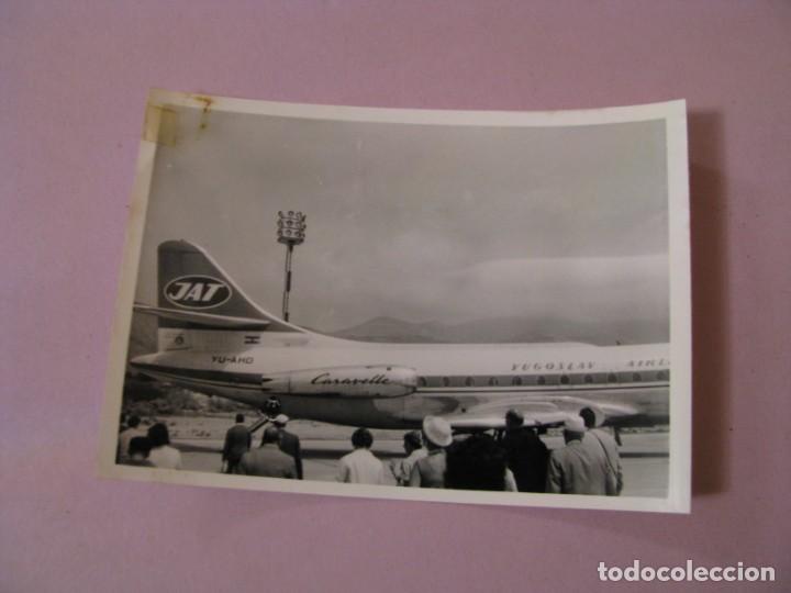 Antique Photography: FOTO HECHA EN EL AEROPUERTO DE DUBROVNIK. YUGOSLAVIA. AVI&Oacute;N CARAVELLE. COMPA&Ntilde;&Iacute;A JAT. YU-AHD. 1966.