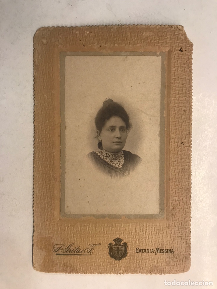 Fotografia antiga: CATANIA - MESSINA (Sicilia) Fotograf&iacute;a antigua Se&ntilde;ora con Mo&ntilde;o, FOTO: J. GRITAE F. (h.1900?)