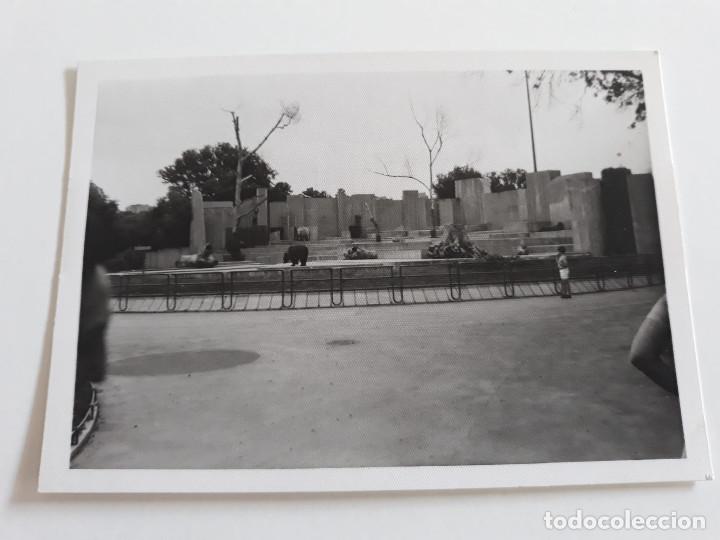 Fotografia antiga: Recinto con estructuras de piedra