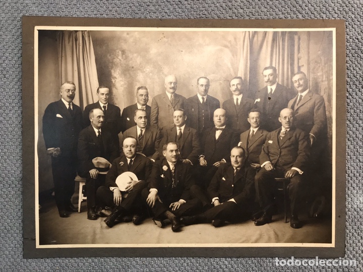 Antique Photography: REPUBLICA ESPA&Ntilde;OLA ? Fotograf&iacute;a antigua. Reuni&oacute;n de pol&iacute;ticos, el del centro INDALECIO PRIETO???