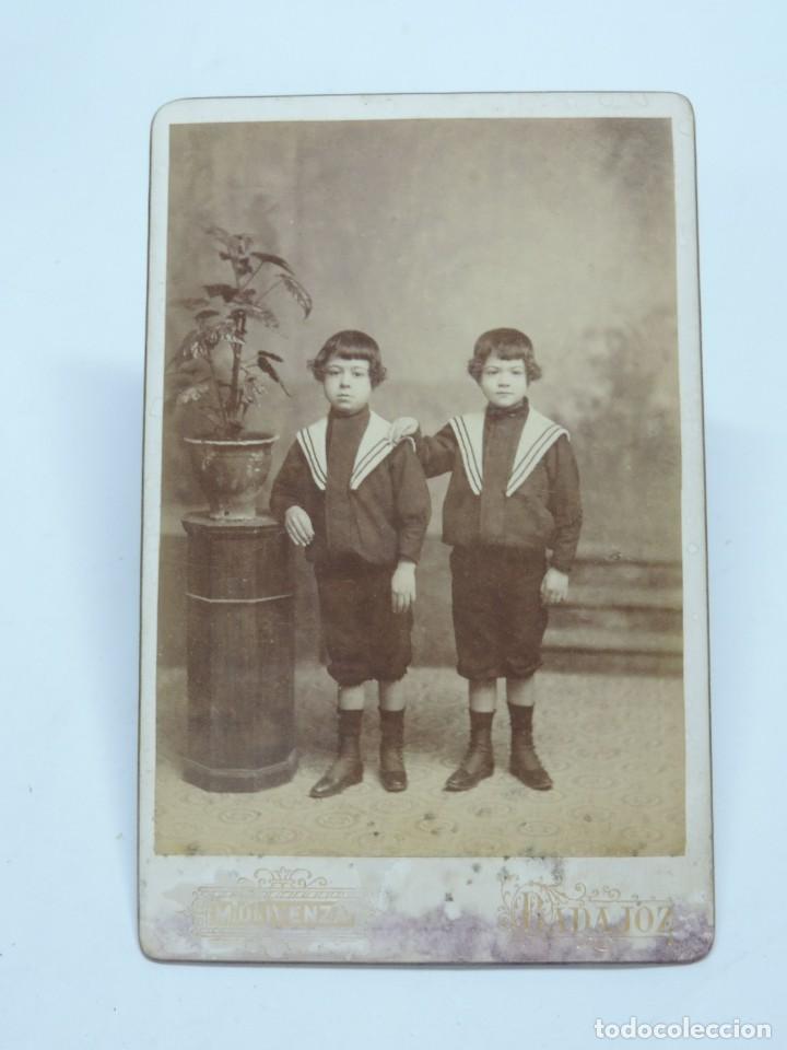 Alte Fotografie: FOTOGRAFIA ALBUMINA DE HERMANOS. FOTO M. OLIVENZA, BADAJOZ, MIDE 16,5 X 10,5 CMS.