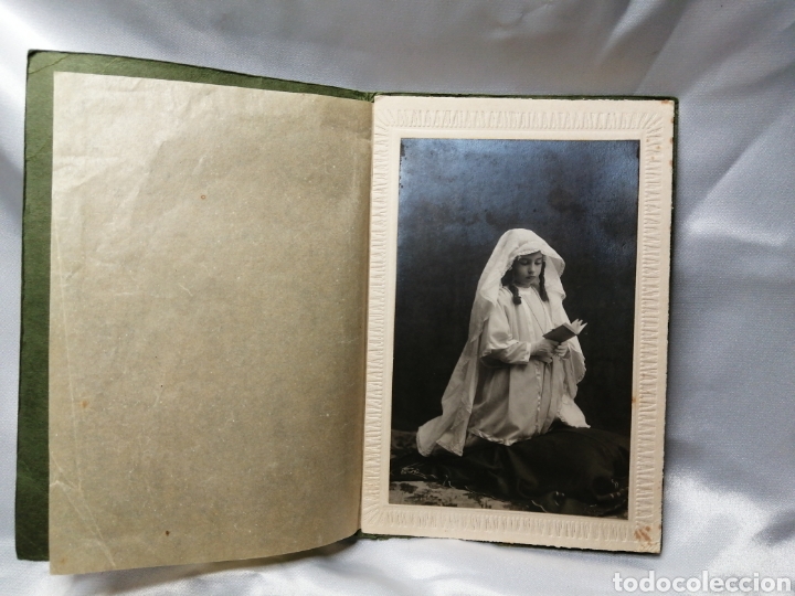 Fotografia antiga: Foto antigua. Ni&ntilde;a rezando