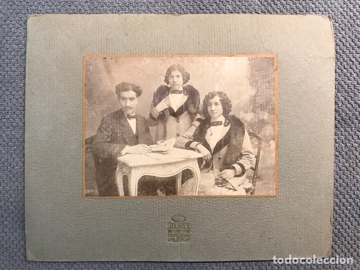 Fotografia antica: J. DERREY, fotografo. VALENCIA Retrato de la Familia Carbonell..., (fin Siglo XIX)