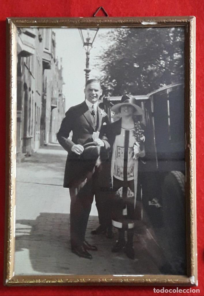 Antique Photography: IMPRESIONANTE FOTOGRAFIA DE 24 X 17,5 Cm. DE LOS A&Ntilde;OS 20 ELLA CON VESTIMENTA MUY ART DECO