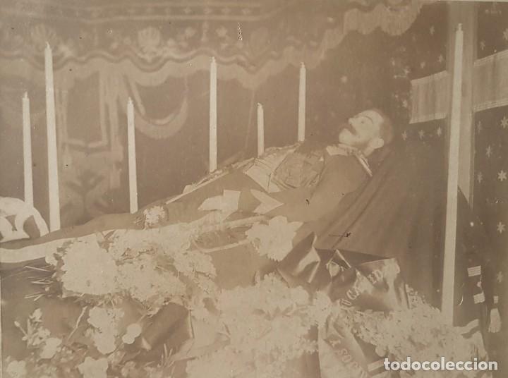 Fotograf&iacute;a antigua: Postmorten. Pedro de Alc&aacute;ntara Borb&oacute;n, primer duque de D&uacute;rcal. Eug&egrave;ne Pirou, 1892.