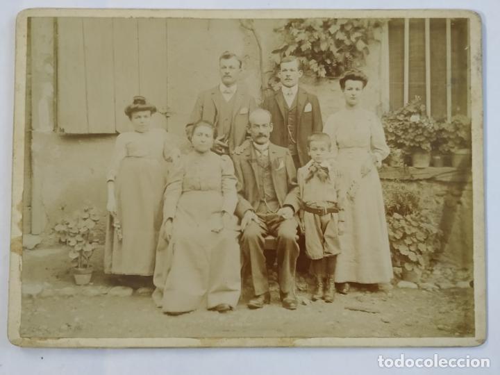 Antique Photography: Fotograf&iacute;a alb&uacute;mina de familia finales 1800