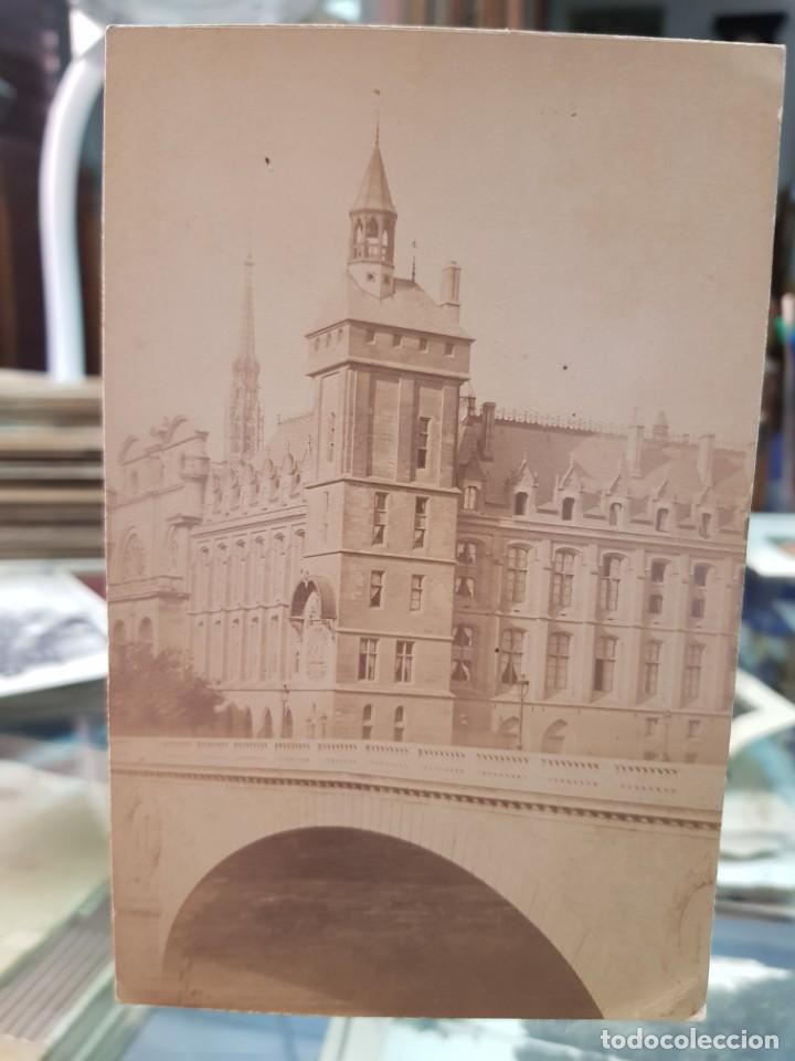 Fotograf&iacute;a antigua: ANTIGUA FOTOGRAFIA PARIS A LA COLONNADE DU LOUVRE HENRI GUERARD EDITEUR