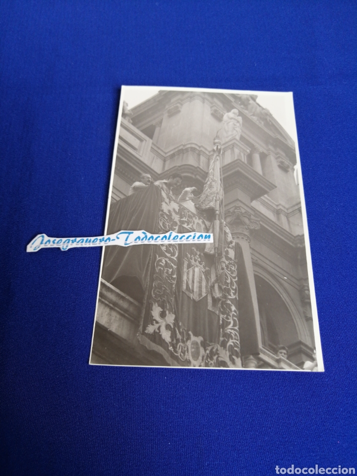 Fotografia antica: NOU DE OCTUBRE BAJADA REAL SE&Ntilde;ERA VALENCIANA BALC&Oacute;N AYUNTAMIENTO DE VALENCIA (sin fecha)