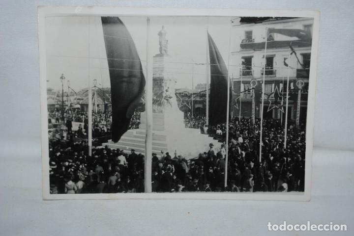 Fotograf&iacute;a antigua: INAGURACION DE MONUMENTO A , S. MORET , CADIZ .