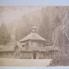 Fotografía antigua: BAGNERES DE LUCHON. LA BUVETTE DU PRE. FRANCIA. C. 1890. FOTOGRAFIA: 16,5 X 22,5 CM. Lote 35416841