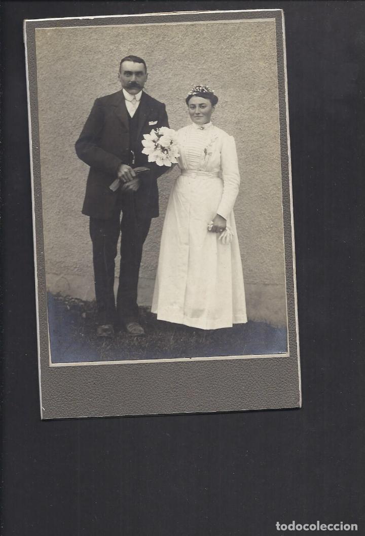 Fotograf&iacute;a antigua: Fotograf&iacute;a antigua. Foto boda. Matrimonio Siglo XIX. 17x 11.4 cm aprox.