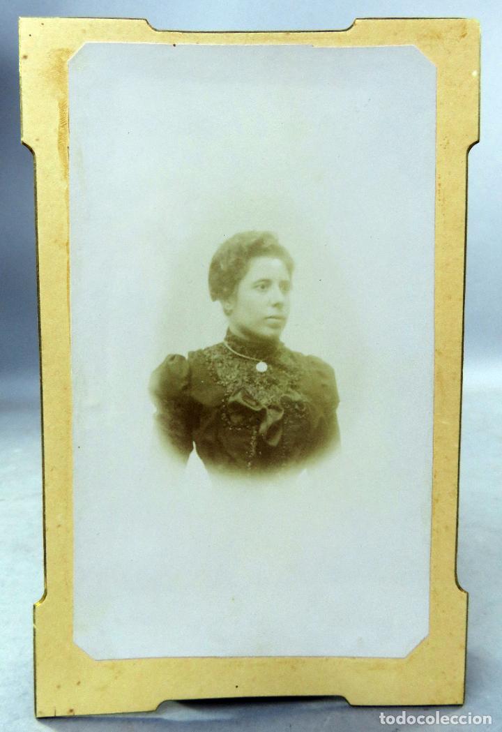 Antique Photography: Fotograf&iacute;a alb&uacute;mina busto dama sin nombre estudio hacia 1880 S XIX