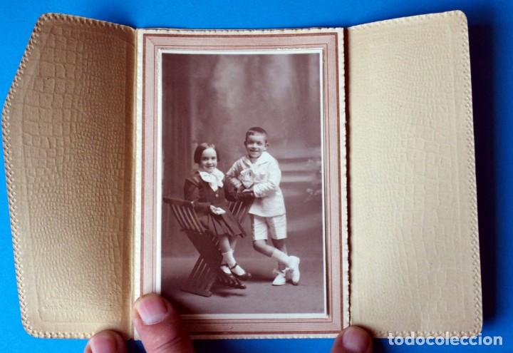 Photographie ancienne: ANTIGUA FOTOGRAF&Iacute;A DE NI&Ntilde;OS DE PRIMERA COMUNI&Oacute;N. FOT&Oacute;GRAFO IDELM&Oacute;N. . BURGOS-PALENCIA