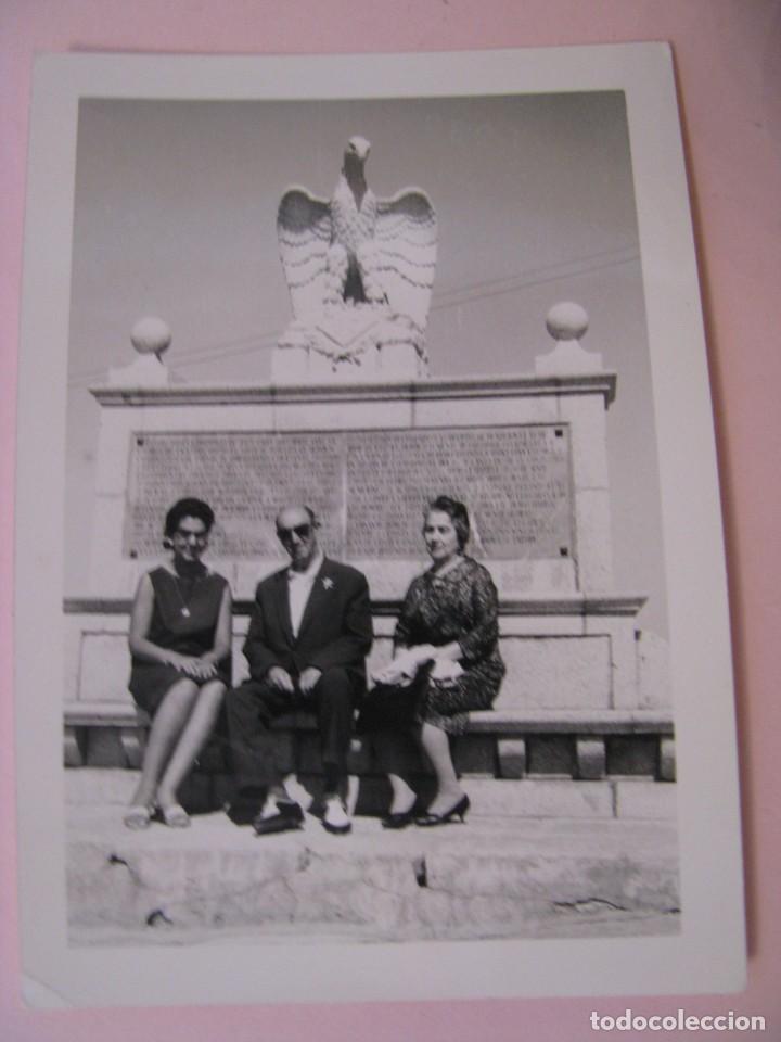Fotografia antica: FOTO DE ANDUJAR. AGUILA IMPERIAL CERRO VIRGEN DE LA CABEZA. 10,5x7,5 cm. a&ntilde;os 50 o 60.