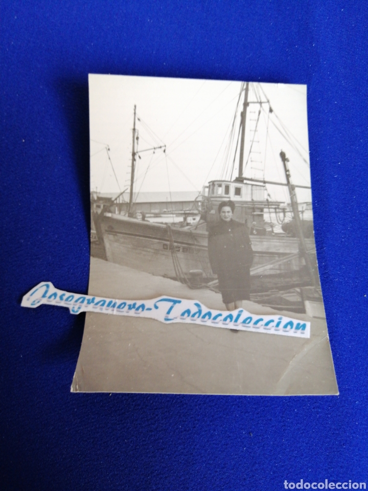 Fotografia antiga: BARCO EN PUERTO