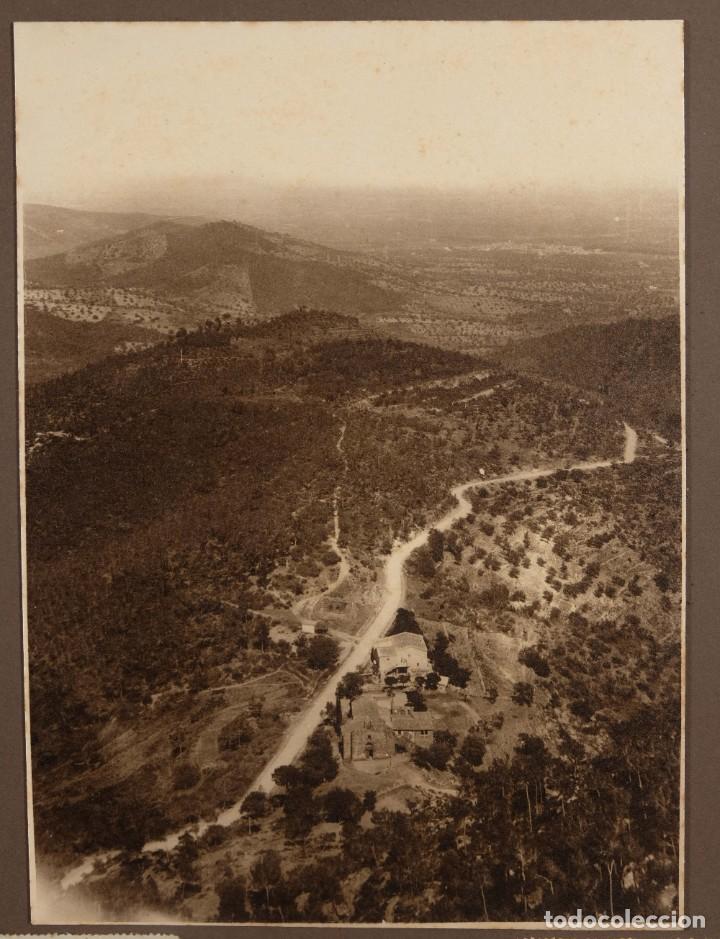 Photographie ancienne: Fotograf&iacute;a titulada Lema records Ermita de Brugu&eacute;s des del Castell D'aramprunya a&ntilde;os 30-40