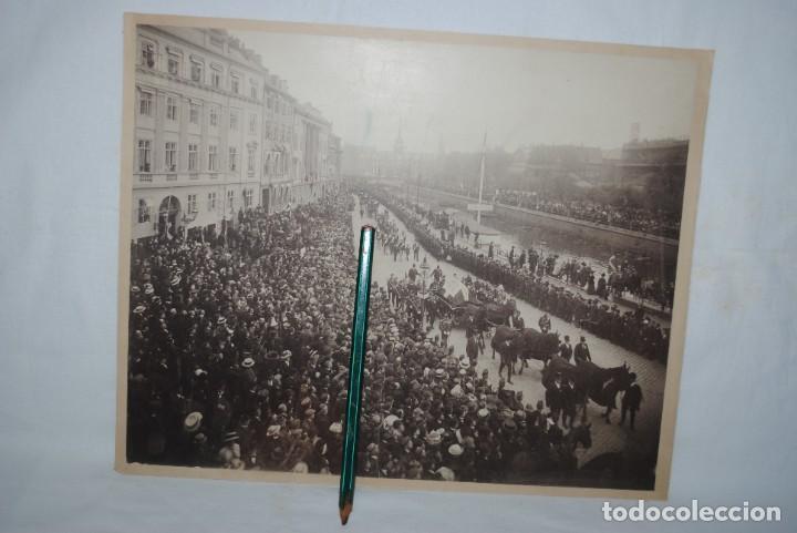 Fotograf&iacute;a antigua: ENTIERRO DEL REY DE NORUEGA POR 190.....